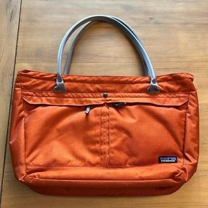 Patagonia Transport Tote 20L Copper with Blue Interior